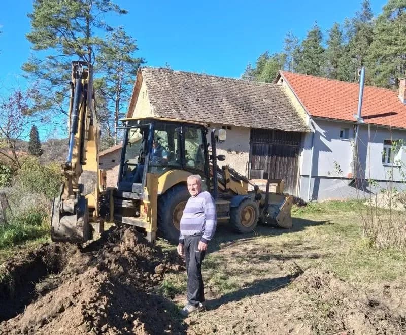 U Djedinoj Rijeci proveli akciju vađenja i trapljenja sadnica starih sorti voćaka