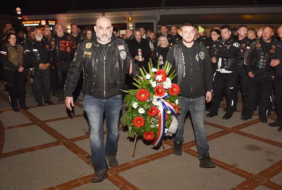 [FOTOGALERIJA] Moto karavana “Zajedno u ratu, zajedno u miru” stigla u Požegu