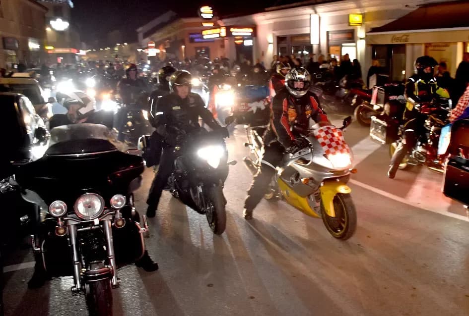 [FOTOGALERIJA] Moto karavana “Zajedno u ratu, zajedno u miru” stigla u Požegu