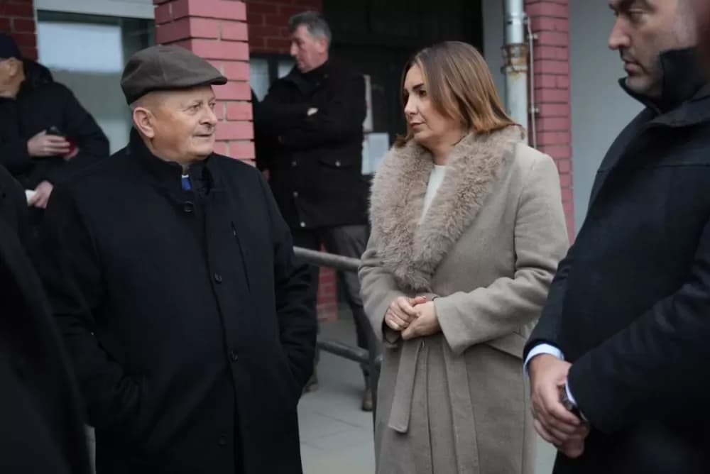 Polaganjem vijenaca i svečanom misom započelo obilježavanje Dana Općine Jakšić