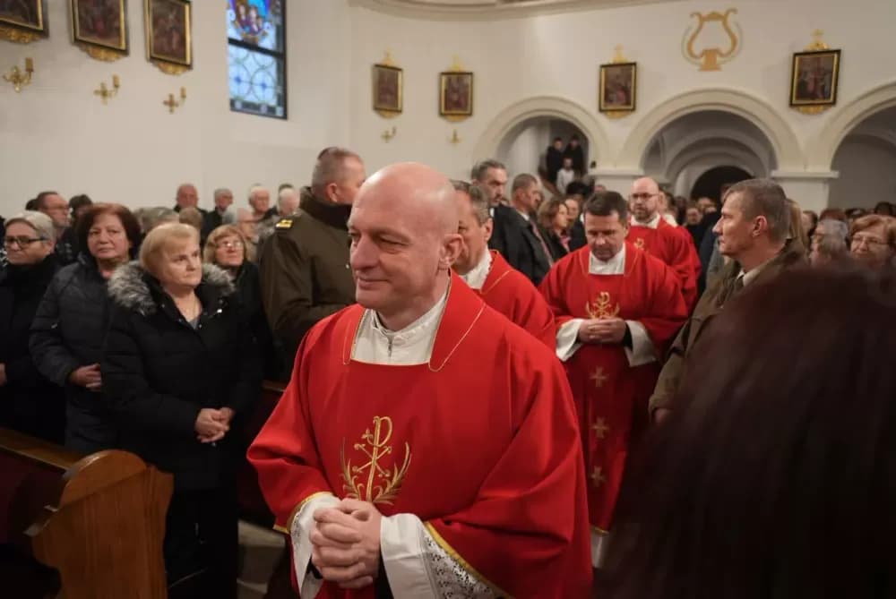 Polaganjem vijenaca i svečanom misom započelo obilježavanje Dana Općine Jakšić