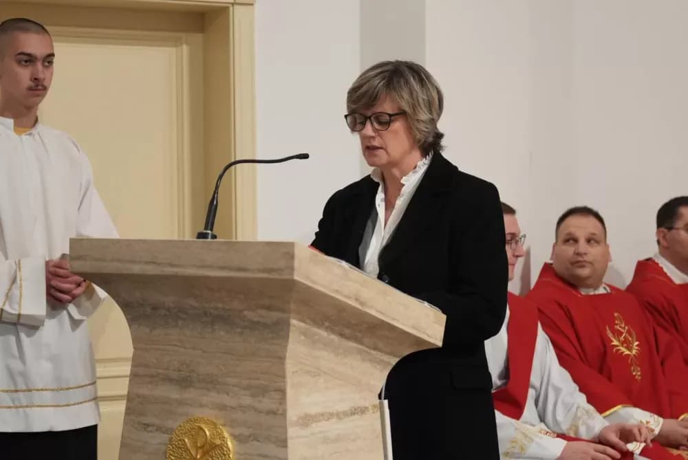 Polaganjem vijenaca i svečanom misom započelo obilježavanje Dana Općine Jakšić