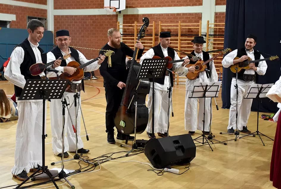 Brestovačka priredba donijela poruke zajedništva, empatije i dobrote