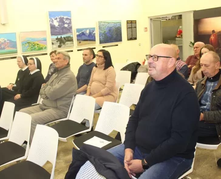 Otvorena izložba „Duvno polje-kraljevsko prijestolje“-   suvremena interpretacija predaje o krunidbi kralja Tomislava