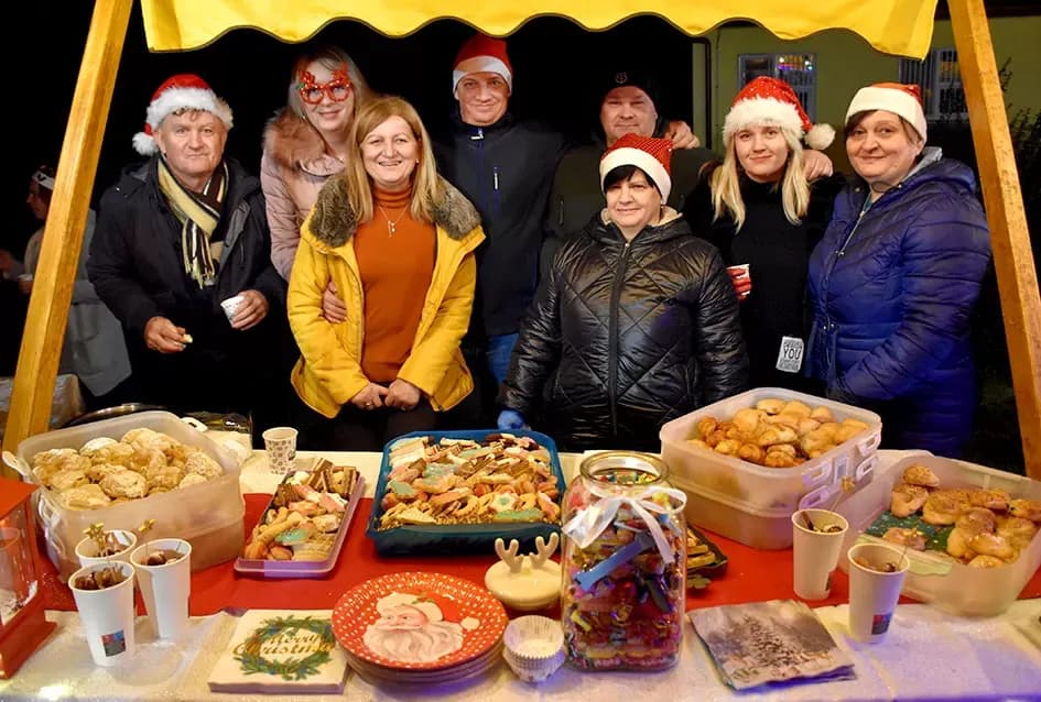 Advent u Ljeskovici: Zajedništvo, pjesma i darovi unijeli blagdansku radost u Dom za odrasle osobe