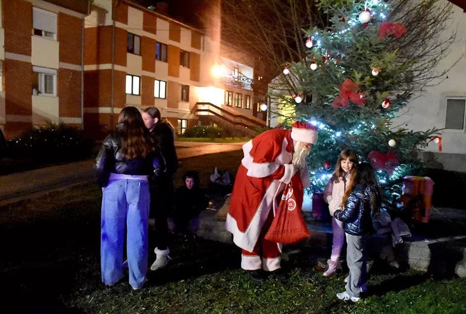 Advent u Ljeskovici: Zajedništvo, pjesma i darovi unijeli blagdansku radost u Dom za odrasle osobe