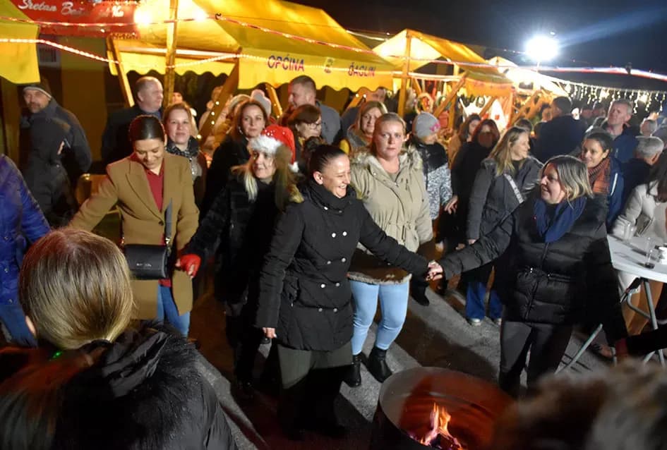 Advent u Ljeskovici: Zajedništvo, pjesma i darovi unijeli blagdansku radost u Dom za odrasle osobe