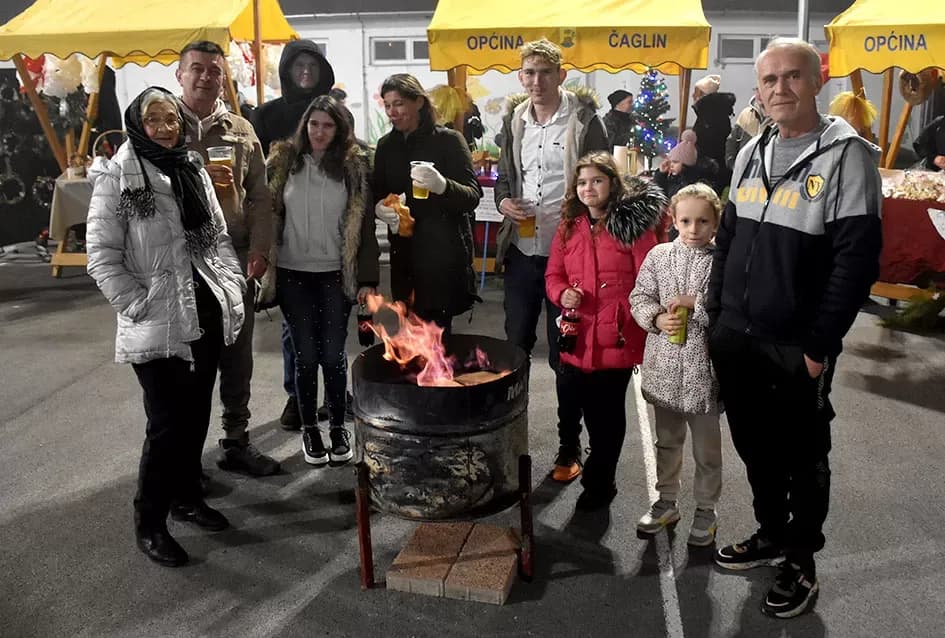 Drugi Advent u Čaglinu: Blagdanska čarolija okupila mještane unatoč prohladnom vremenu