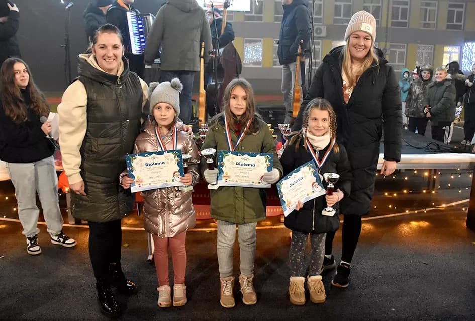 Drugi Advent u Čaglinu: Blagdanska čarolija okupila mještane unatoč prohladnom vremenu