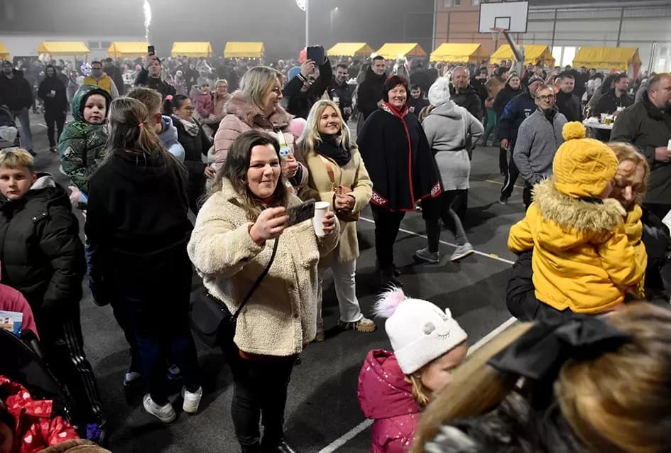 Drugi Advent u Čaglinu: Blagdanska čarolija okupila mještane unatoč prohladnom vremenu