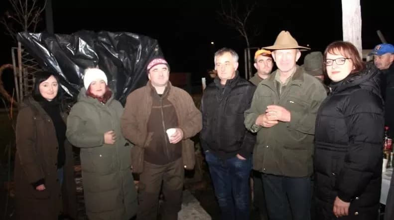 BEĆARSKI ŠOR: U veselom adventskom raspoloženju uz pikantni lovački čobanac i Tamburaški sastav „Zlatna dolina“