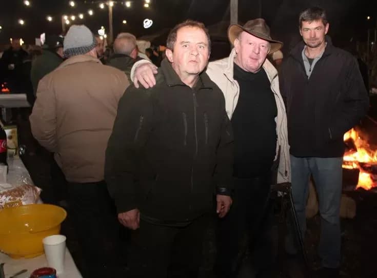 BEĆARSKI ŠOR: U veselom adventskom raspoloženju uz pikantni lovački čobanac i Tamburaški sastav „Zlatna dolina“