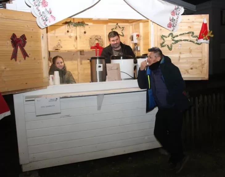 BEĆARSKI ŠOR: U veselom adventskom raspoloženju uz pikantni lovački čobanac i Tamburaški sastav „Zlatna dolina“