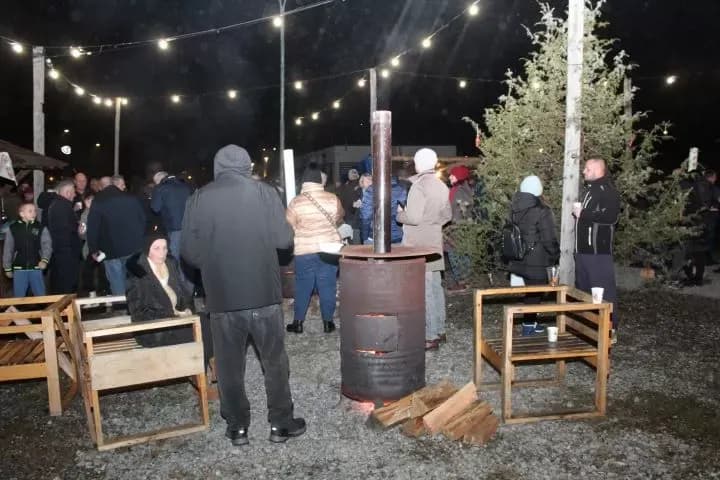BEĆARSKI ŠOR: U veselom adventskom raspoloženju uz pikantni lovački čobanac i Tamburaški sastav „Zlatna dolina“