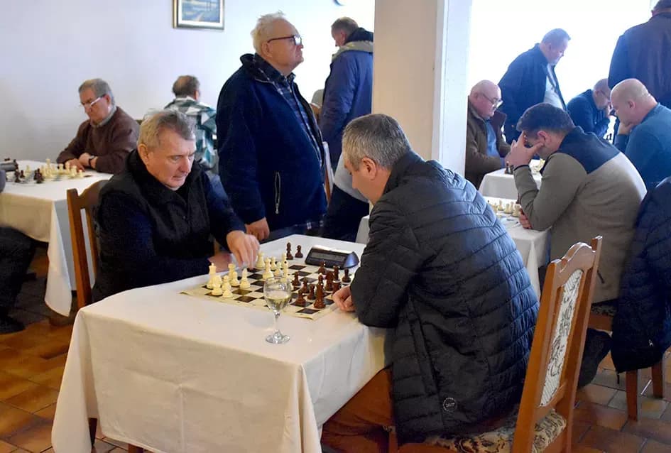 Održan Božićni šahovski turnir u Kutjevu: Gosti iz Jajca po treći puta najbolji