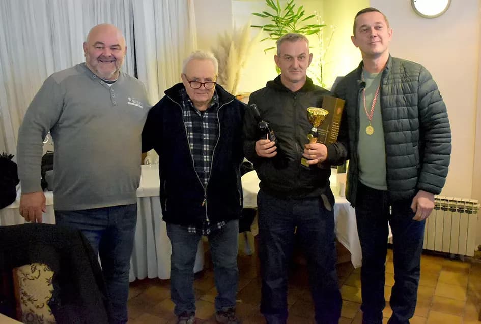 Održan Božićni šahovski turnir u Kutjevu: Gosti iz Jajca po treći puta najbolji