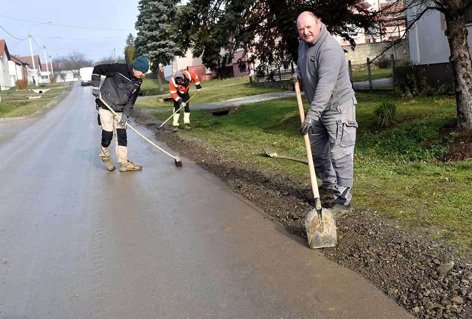 MALA, ALI MOĆNA EKIPA: Komunalni pogon Općine Kaptol, radnici koji višestruko opravdavaju svoje postojanje