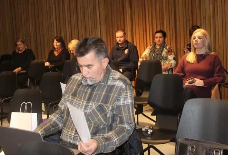 SJEDNICA PLETERNIČKOG GRADSKOG VIJEĆA Usvojen rebalans proračuna, završena prva faza obnove kolnika od Kuzmice do Vesele, promjena ravnatelja Knjižnice