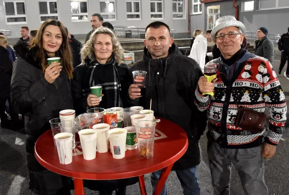Jakšić dobio novu tradiciju: Veliki odaziv na adventsko druženje