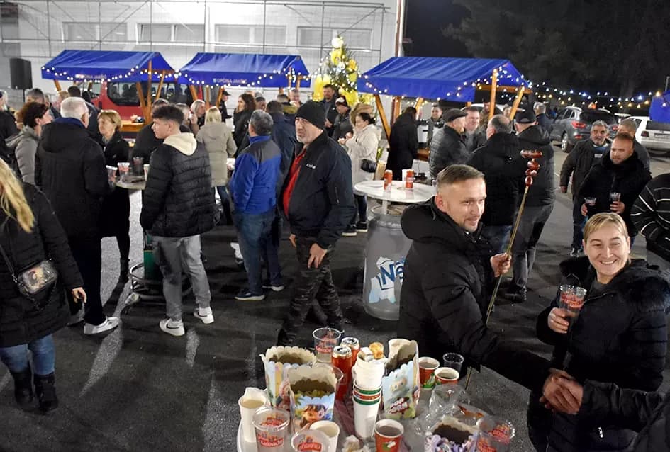 Jakšić dobio novu tradiciju: Veliki odaziv na adventsko druženje