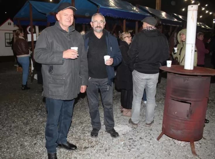 U BEĆARSKOM ŠORU: Božićni sajam, druženje s vatrogascima i Tamburaškim sastavom „Paori“