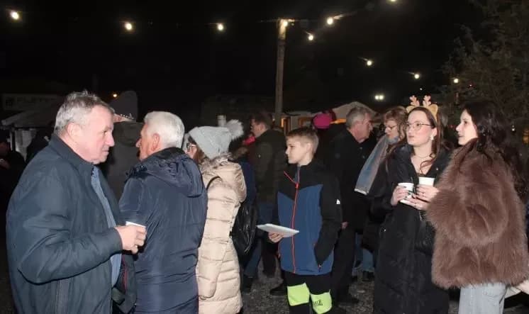 U BEĆARSKOM ŠORU: Božićni sajam, druženje s vatrogascima i Tamburaškim sastavom „Paori“