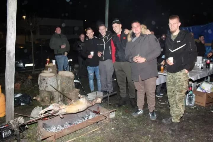 U BEĆARSKOM ŠORU: Božićni sajam, druženje s vatrogascima i Tamburaškim sastavom „Paori“