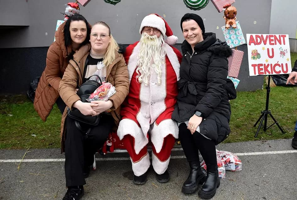 Božićna bajka u Tekiću: Prvi Advent okupio mještane u plemenitom cilju