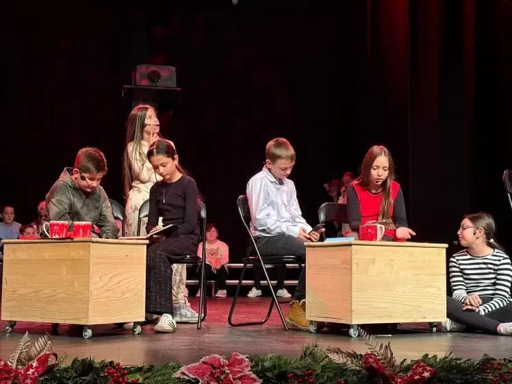 Održana humanitarna božićna priredba ʼBožić dolaziʼ