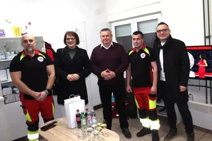 Gradonačelnica Marija Šarić na Silvestrovo obišla dežurne žurne službe u Pleternici