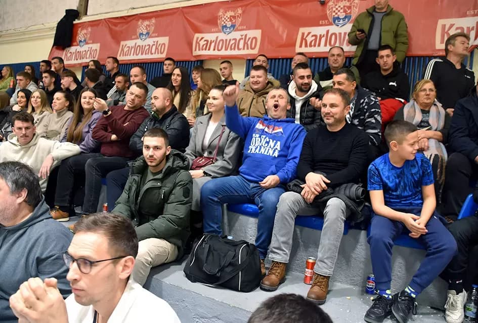 VELIČANSTVENA ZAVRŠNICA U GRABRIKU: Ekipa ʼSamsoneʼ osvojila Požegu i pokazala ogromno srce
