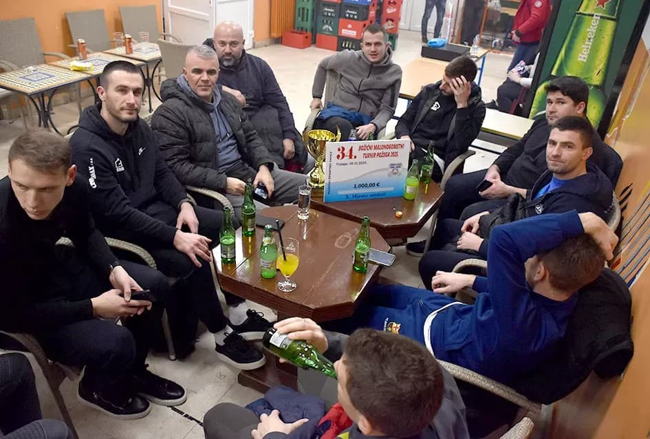 VELIČANSTVENA ZAVRŠNICA U GRABRIKU: Ekipa ʼSamsoneʼ osvojila Požegu i pokazala ogromno srce