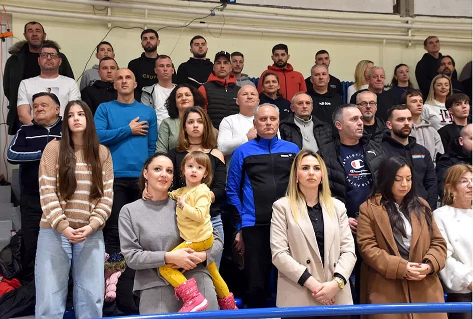 VELIČANSTVENA ZAVRŠNICA U GRABRIKU: Ekipa ʼSamsoneʼ osvojila Požegu i pokazala ogromno srce