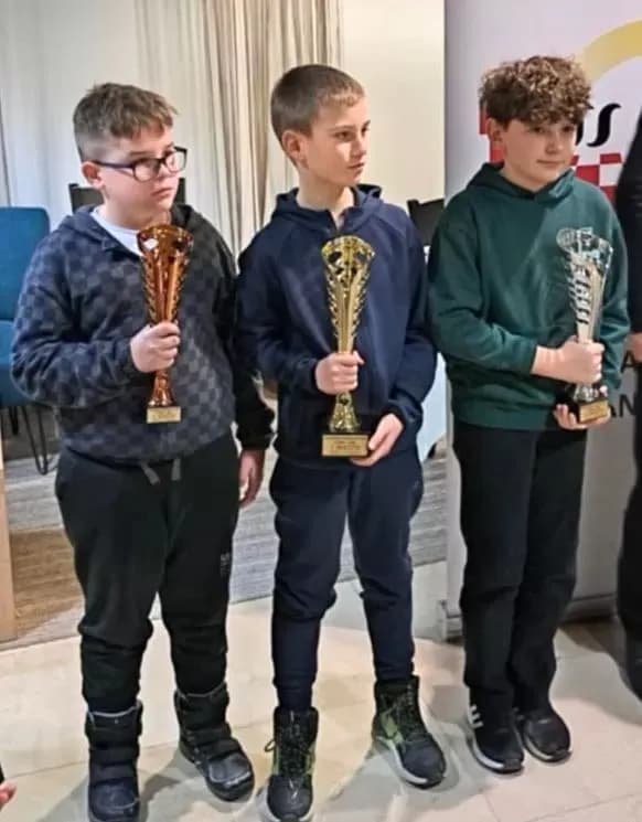 USPJEŠAN NASTUP MLADOG POŽEŠKOG ŠAHISTA: Mate Kovačević pobjednik na kadetskom prvenstvu Osječko-baranjske županije u uzrastu do 11 godina
