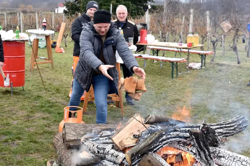 Vincelovo postaje tradicija na Kamenjaku: Blagoslov i vrhunska domaća kapljica