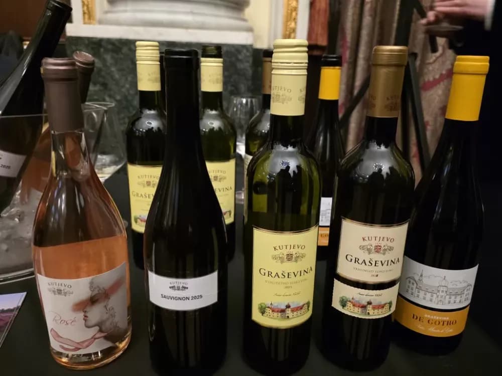 Vina Požeštine predstavljena na prestižnom En Primeur festivalu