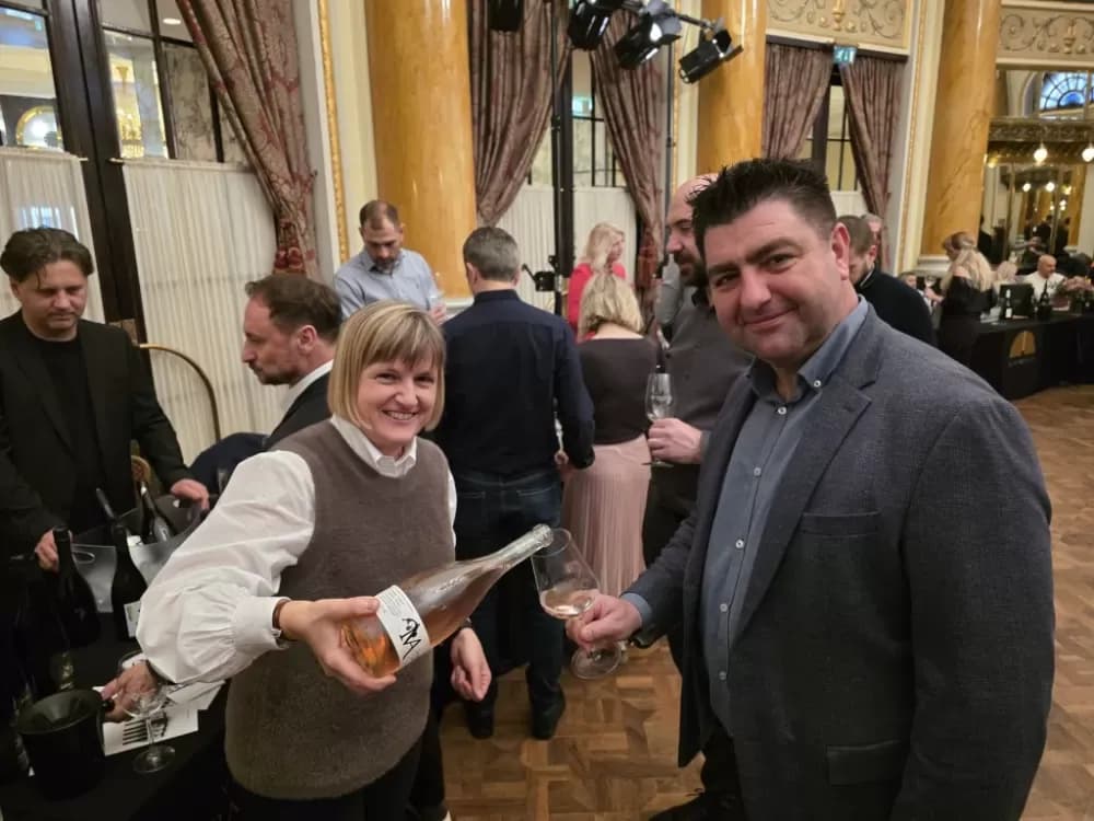 Vina Požeštine predstavljena na prestižnom En Primeur festivalu