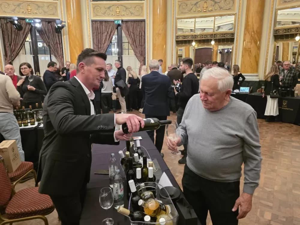 Vina Požeštine predstavljena na prestižnom En Primeur festivalu