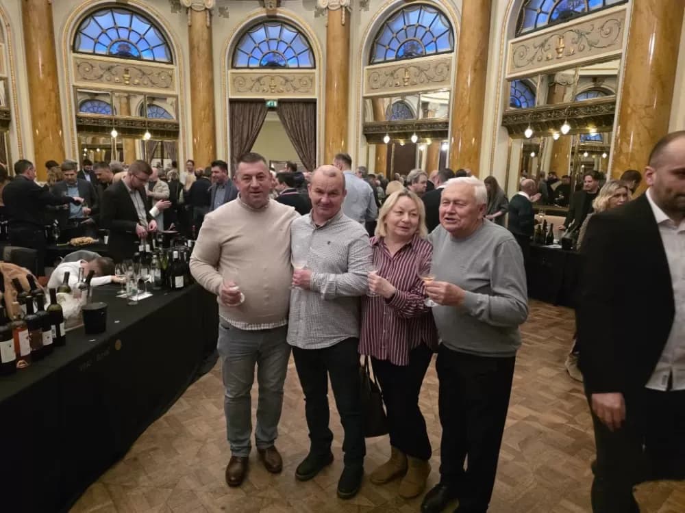 Vina Požeštine predstavljena na prestižnom En Primeur festivalu