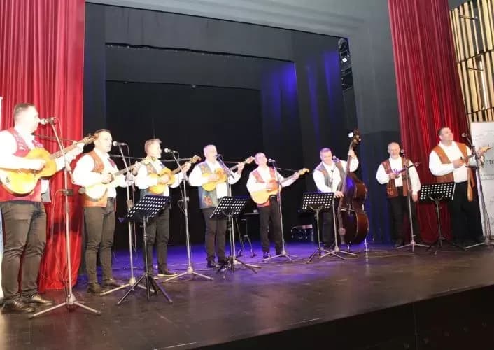 Cjelovečernji koncert slavonskobrodskog Tamburaškog sastava „Berde Band“ u Pleternici