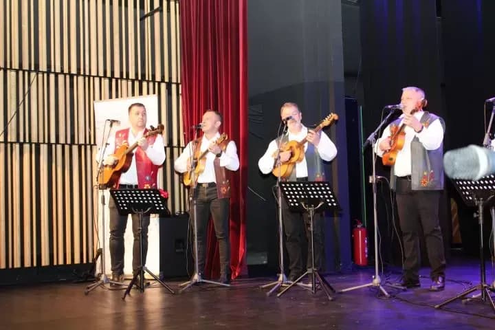 Cjelovečernji koncert slavonskobrodskog Tamburaškog sastava „Berde Band“ u Pleternici