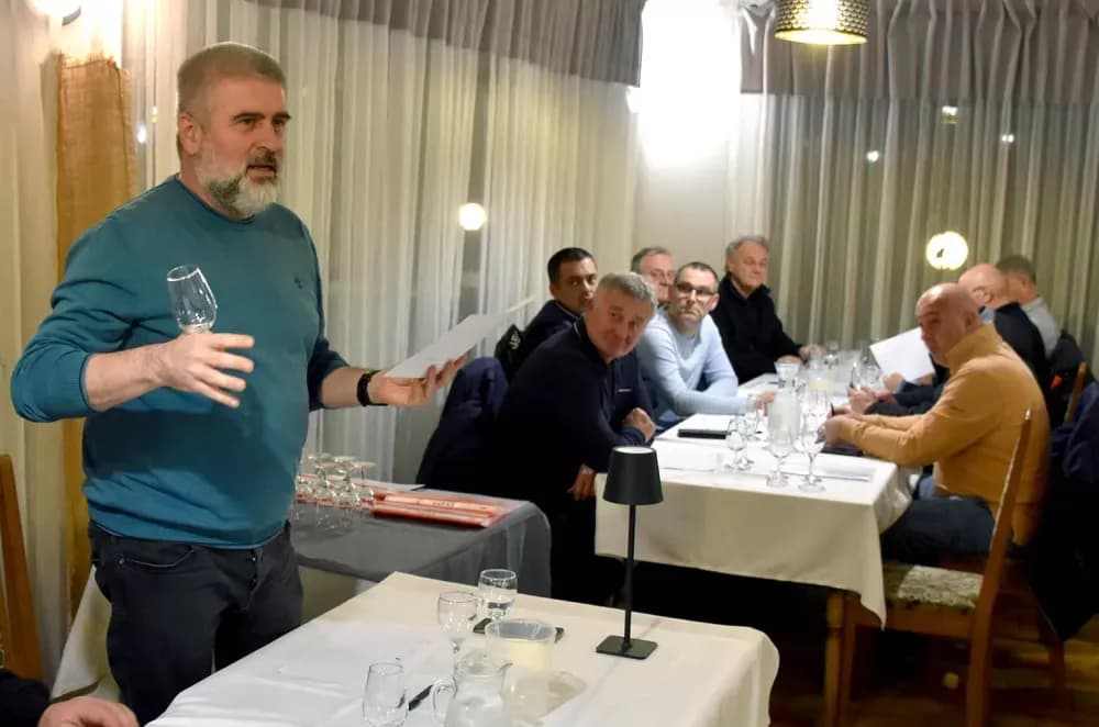 Mlada vina na testu: Uspješan početak 9. Zimske škole “Vino – Kap” u Kaptolu