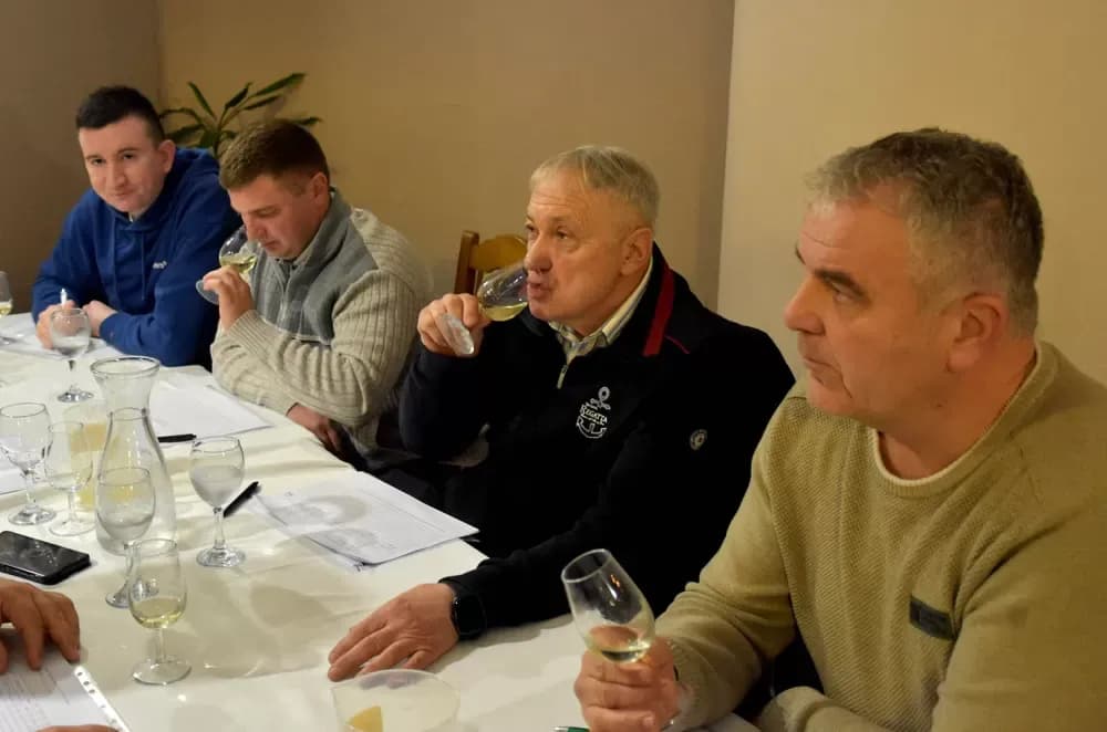 Mlada vina na testu: Uspješan početak 9. Zimske škole “Vino – Kap” u Kaptolu