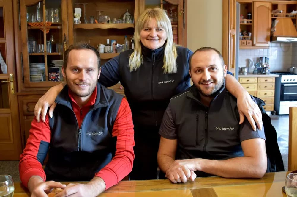 Budućnost je stigla u Cerovac: Braća Kovačić predvode poljoprivrednu proizvodnju požeškog kraja