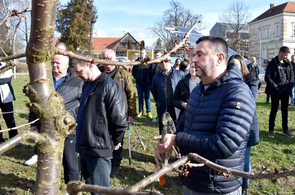 Od hobista do majstora: Požeška Ratarnica ugostila voćare iz cijele županije