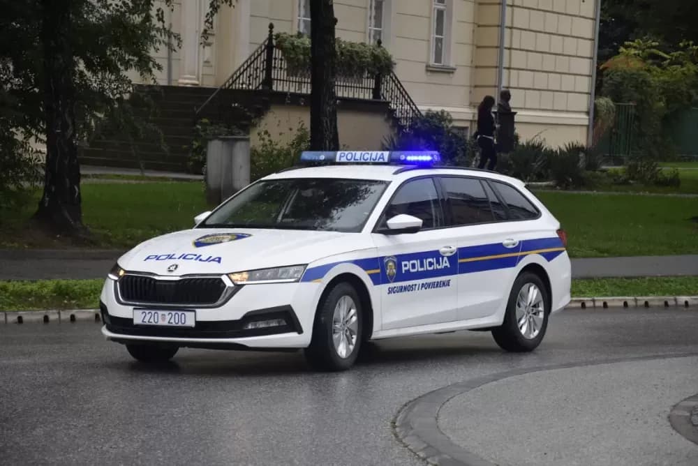 Vozio kao lud – ostao bez auta i u pritvoru