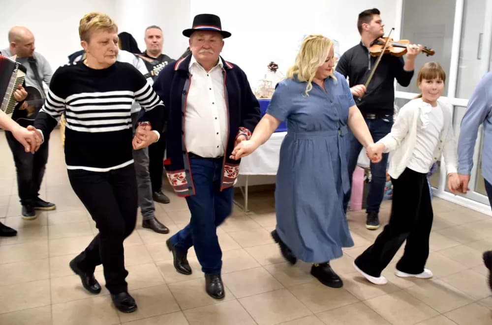 Veselje u Radovancima: Slavko Kovačević uz obitelj i brojne prijatelje proslavio 70. rođendan