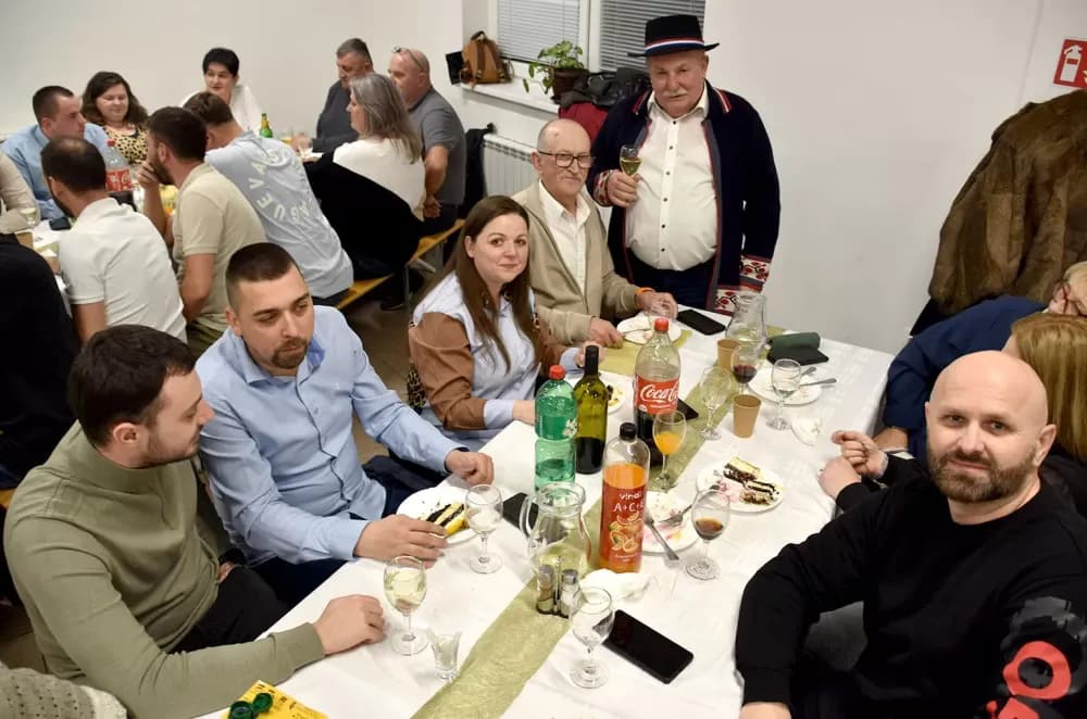 Veselje u Radovancima: Slavko Kovačević uz obitelj i brojne prijatelje proslavio 70. rođendan
