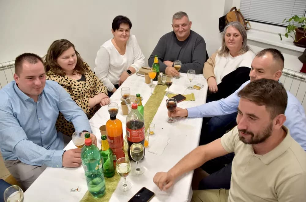 Veselje u Radovancima: Slavko Kovačević uz obitelj i brojne prijatelje proslavio 70. rođendan