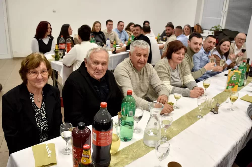 Veselje u Radovancima: Slavko Kovačević uz obitelj i brojne prijatelje proslavio 70. rođendan